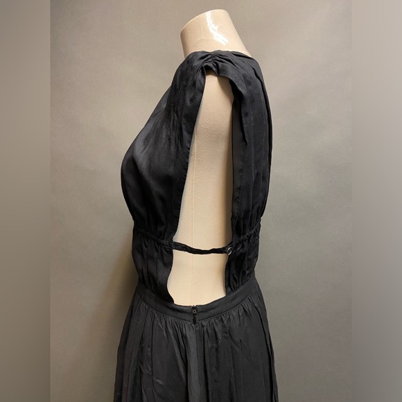NWOT OBAKKI Daring black cap sleeve dress Sz 4 - Picture 2 of 3